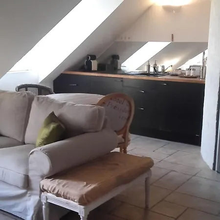 Schoener Romantischer Blick Auf Seine By Interhome Appartement