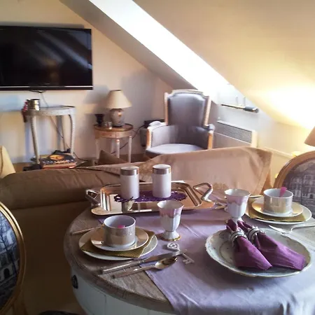 Appartement Schoener Romantischer Blick Auf Seine By Interhome