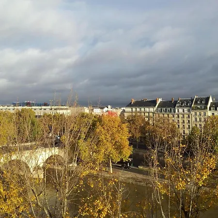 Apartment Schoener Romantischer Blick Auf Seine By Interhome *