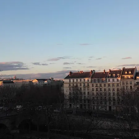 Schoener Romantischer Blick Auf Seine By Interhome Lägenhet