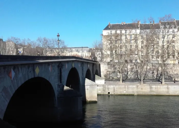 Schoener Romantischer Blick Auf Seine By Interhome Apartment