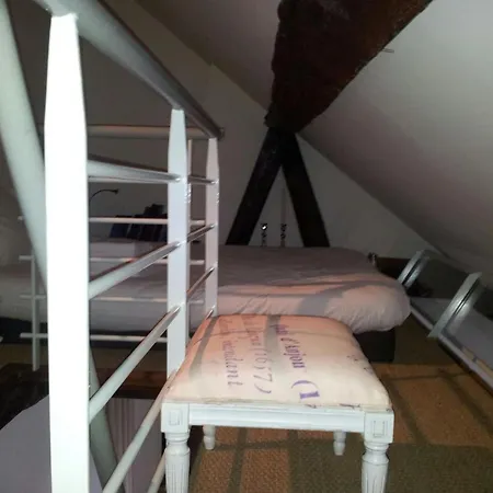 Schoener Romantischer Blick Auf Seine By Interhome דירה פריז